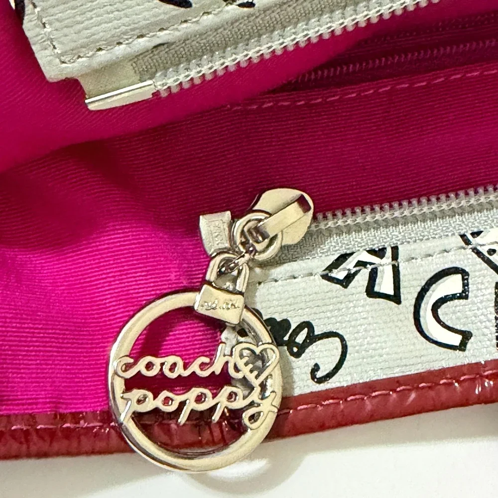 Coach Poppy Hearts Graffiti Tote With Bag Charms Coated Canvas Gray‎ Pink Y2K - Picture 8 of 16